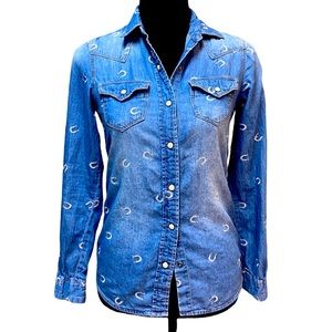 Roxy horseshoe snap button down denim shirt
